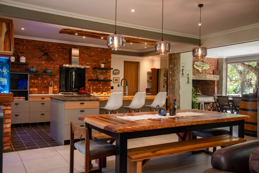 5 Bedroom Property for Sale in Brenton On Lake Western Cape